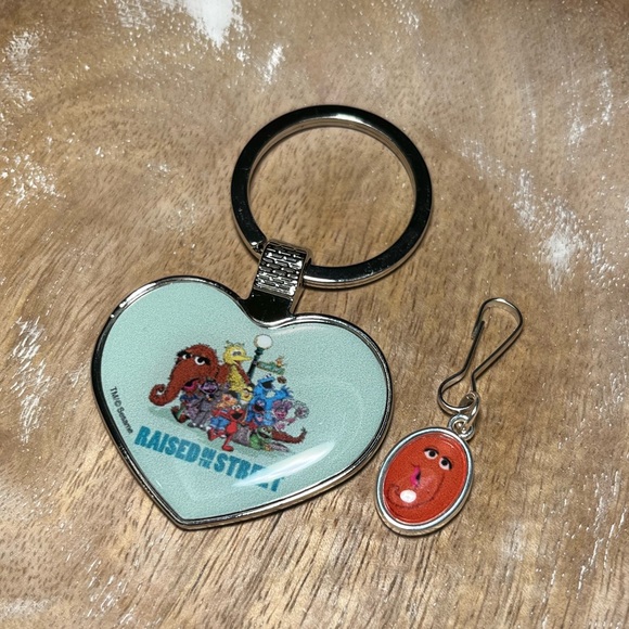 Sesame Street Heart Love Keychain & Snuffleupagus Face Oval Charm Zipper Pull - Picture 3 of 10